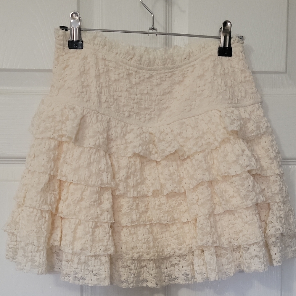 Chic Cream Ruffled Mini Skirt
